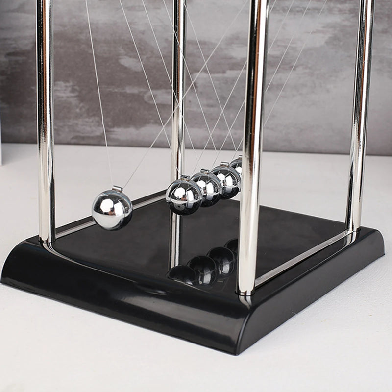 Newton's Cradle de Equilíbrio Científico